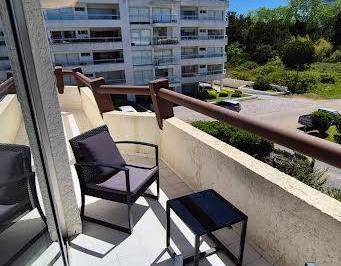 Departamento de 2 ambientes, Uruguay · Alquiler Anual, Departamento de 1 Dormitorio con Balcon y Terraza Lavadero, Punta!