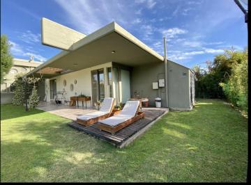 Casa · 410m² · 15 Ambientes · 2 Cocheras · Barrio Rincón de Terrada Casa 3 Mza 3