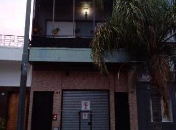Casa de 5 ambientes, Villa Soldati · Vende Casa de 2 Dptos Sobre José Martí 3467