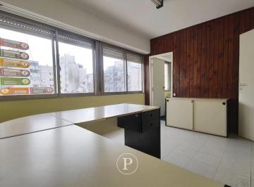 Oficina comercial · 50m² · 3 Ambientes · Venta de Oficina en Zona Centro