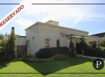 Casa · 128m² · 4 Ambientes · Casa en Arenas del Sur