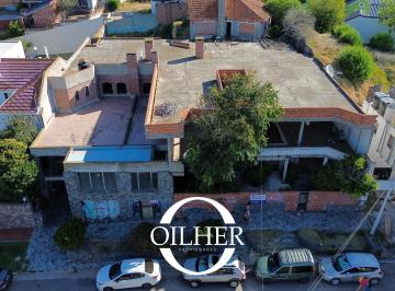 Edificio de 6 ambientes, Villa Gesell · Venta Local Mas Vivienda a Terminar! Ideal Inversores!