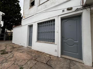 Departamento · 43m² · 2 Ambientes · Departamento de 1 Dormitorio Sin Expensas y Patio en Alto Alberdi