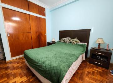 Departamento · 76m² · 4 Ambientes · 1 Cochera · Se Vende Departamento de 3 Dorm. Mas Cochera