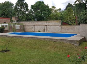Quinta vacacional · 171m² · 4 Dormitorios · 1 Cochera · Venta Casa Quinta Cerca Ruta 40