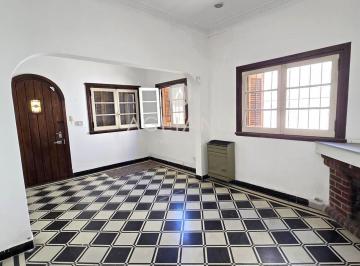 Oficina comercial · 110m² · 5 Ambientes · 2 Cocheras · Casa en Alquiler Uso Comercial o Profesional. Zona Guemes