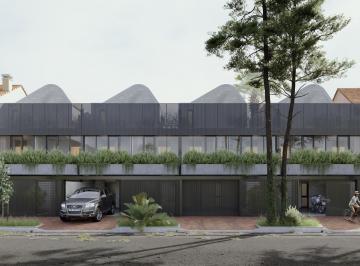 Casa de 8 ambientes, San Isidro · Casa Triplex de Lujo en El Corazón de Las Lomas – Jardín y Pileta Propios | 250 m²