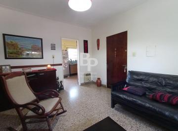 Departamento · 66m² · 5 Ambientes · 1 Cochera · Departamento 3 Dorm. - General Paz Al 4200