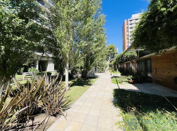 Casa · 94m² · 3 Ambientes · 1 Cochera