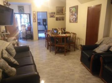 Casa de 5 ambientes, Villa Soldati · Vende Hermoso Chalet Sobre Lautaro 1085