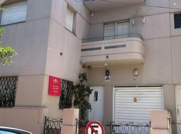 Casa · 286m² · 13 Ambientes · 1 Cochera · Casa en Venta en Calle Faustino Allende Al 200 - B° Cofico