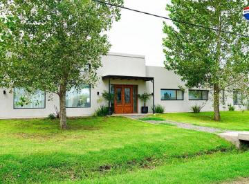 Casa · 156m² · 4 Ambientes · 2 Cocheras · Casa en Fincas de San Vicente Mini Chacras