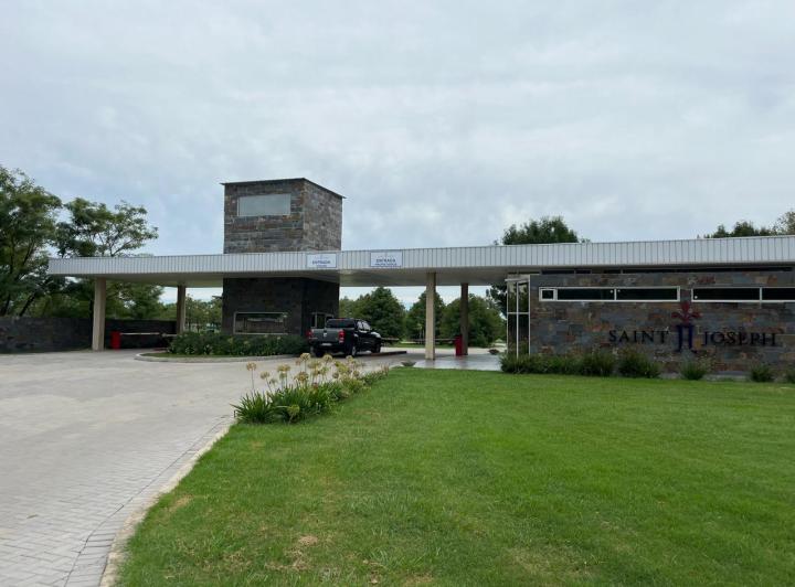Terreno · 450m²