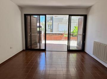 Departamento · 74m² · 6 Ambientes · 1 Cochera · Señorial Departamento 2 Dorm. Centro, La Falda