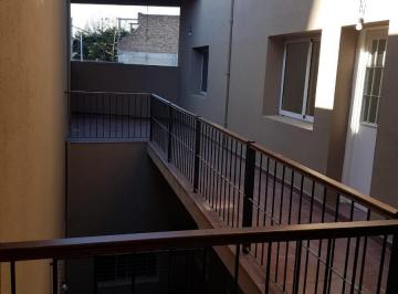 Departamento · 44m² · 2 Ambientes · Departamento Dos Ambientes en Av H. Yrigoyen Al 2200
