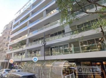 Oficina comercial · 111m² · 1 Ambiente · Oficina Premium en Edificio Nuevo! 110 m². Muy Buena Ubicacion!