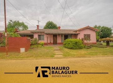 Casa · 220m² · 4 Ambientes · 2 Cocheras · Casa 4 Ambientes en Ciudad Evita Apta Crédito