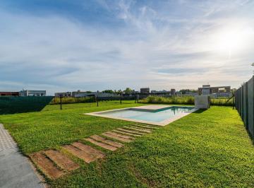Casa · 110m² · 5 Ambientes · 2 Cocheras · Excelente Casa en Don Mateo