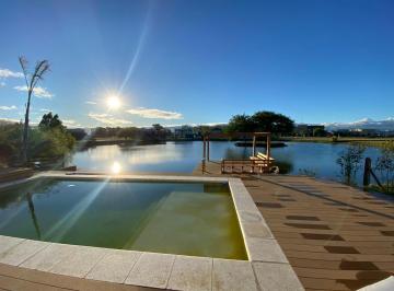 Casa · 185m² · 4 Ambientes · 2 Cocheras · Casa a Estrenar 4 Amb a La Laguna en Country La Alameda