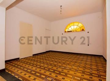 Casa · 92m² · 5 Ambientes · Venta Casa de Pasillo de 2 Dorm. con Patio y Departamento en Terraza en La Florida, Rosario.