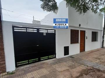 Casa de 3 ambientes, La Plata · Casa en Alquiler de 2 Dorm. en Calle 4 E/ 520 y 521, de Tolosa, La Plata