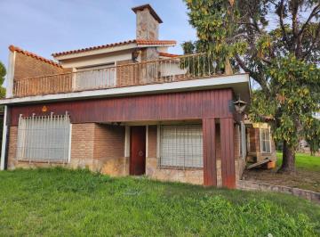 Casa · 200m² · 7 Ambientes · Casa en Centro