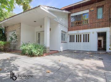 PH · 120m² · 4 Ambientes · 1 Cochera · PH en Parque Luro, Entrada Independiente con Cochera