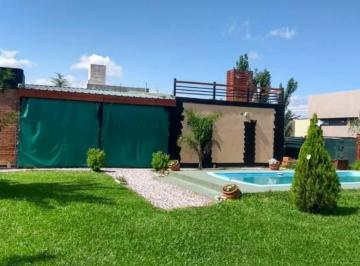Casa · 80m² · 2 Ambientes · Roldan, El Molino, un Dormitorio, Excelente Propiedad.