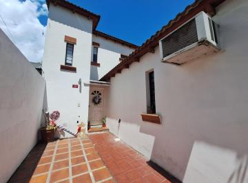 Casa · 100m² · 4 Ambientes · 1 Cochera · Casa en Venta Campana