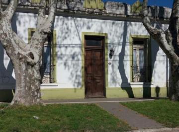 Casa · 120m² · 4 Ambientes · Casa - San Vicente