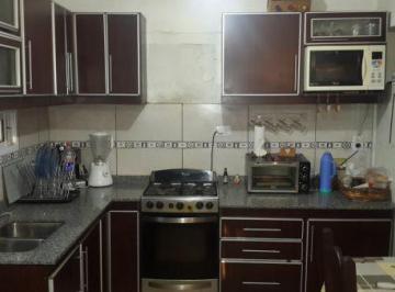 Casa · 5 Ambientes · Casa 2 Familias con Salida a 2 Calles Totamente Independientes