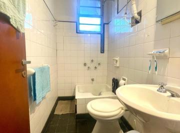 Casa · 260m² · 10 Ambientes · 2 Cocheras · Venta de Casa en Alto Alberdi a Una Cuadra de Plaza Jeronimo del Barco