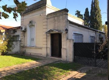 Casa · 466m² · 2 Dormitorios · Casa Antigua en Adrogue