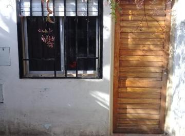 PH · 126m² · 5 Ambientes · PH en Venta - 3 Dorm. 1 Baño - 200 m² - Manuel B. Gonnet, La Plata