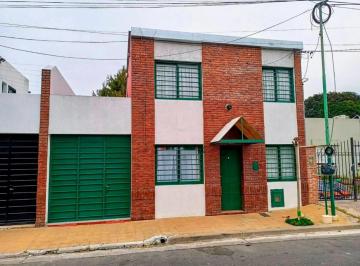 Casa · 79m² · 3 Ambientes · 1 Cochera · Dúplex en Venta - 1 Dormitorio 3 Baños - Cochera - 109 m² - Villa Elvira, La Plata