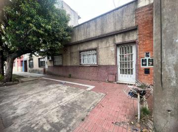Casa · 180m² · 6 Ambientes · En Venta en Villa Lynch Tres Casas Juntas Sobre Lote de Terreno 212 m² F: 10303