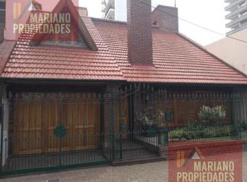 Casa · 260m² · 7 Ambientes · 1 Cochera · Casa - Lanús Este