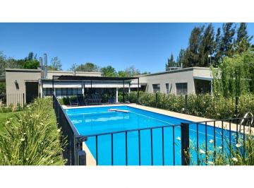 Casa · 431m² · 12 Ambientes · 4 Cocheras · Casa en Alquiler Permanente - Barrio Privado Los Ráigales, Roldán