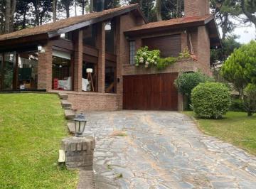 Casa · 260m² · 5 Ambientes · 1 Cochera · Casa en Venta Pinamar Norte