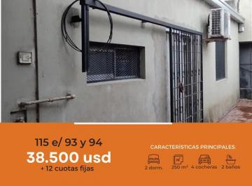 Casa · 140m² · 3 Ambientes · 4 Cocheras · Casa en Venta - 2 Dorm. 2 Baños 4 Cocheras - 250 m² - Villa Elvira [financiada]