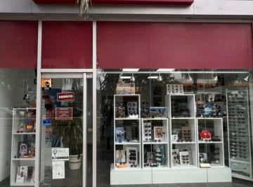 Local comercial · 67m² · Local Comercial Boulevard Pellegrini y Rivadavia