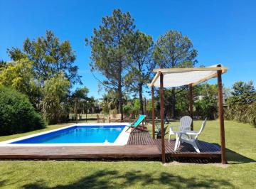 Casa · 80m² · 2 Ambientes · 1 Cochera · Venta Casa en Solares del Carcarañá con Piscina