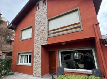 Casa de 6 ambientes, Mar del Plata · Excelente Casa y Departamento Ambas de 3 Ambientes con Piscina, Quincho y Garage