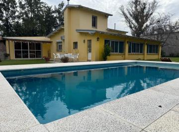 Quinta vacacional · 158m² · 3 Dormitorios · 3 Cocheras · Venta Quinta Ruta 26 E Independencia Maschwitz