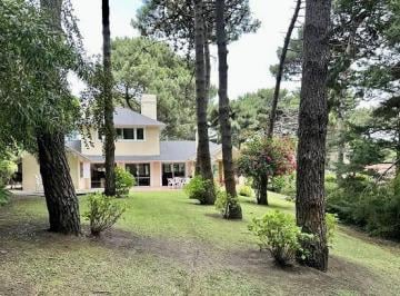 Casa · 170m² · 5 Ambientes · 2 Cocheras · Casa en Pinamar