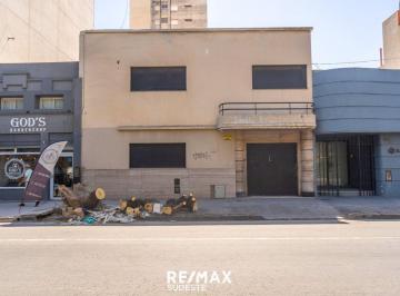 Casa · 197m² · 6 Ambientes · 1 Cochera · Venta Casa Centrica 6 Ambientes