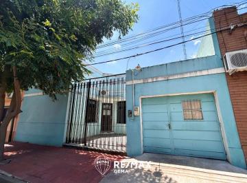 Casa · 134m² · 4 Ambientes · 1 Cochera · Casa de 3 Dorm. en Plena Preferencial