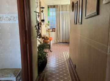 Casa de 5 ambientes, Ciudad de Mendoza · La Plata y 9 de Julio