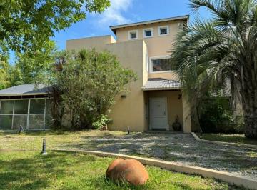 Casa · 250m² · 4 Ambientes · Casa en Alquiler - 3 Dorm. 2 Baños - 2000 m² - Haras del Sur I