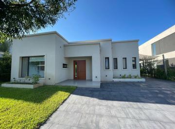 Casa · 137m² · 4 Ambientes · Casa en Venta en Lagoon Pilar
